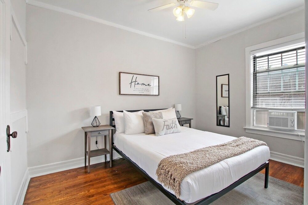 undefined Modern & Stylish 3BR Apt in Rogers Park 8