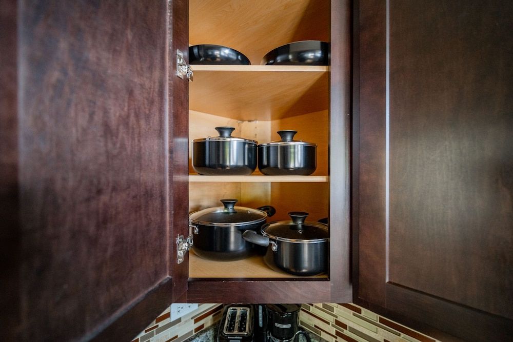 undefined 3BR Amazing Apt with Parking in Logan Sq 3