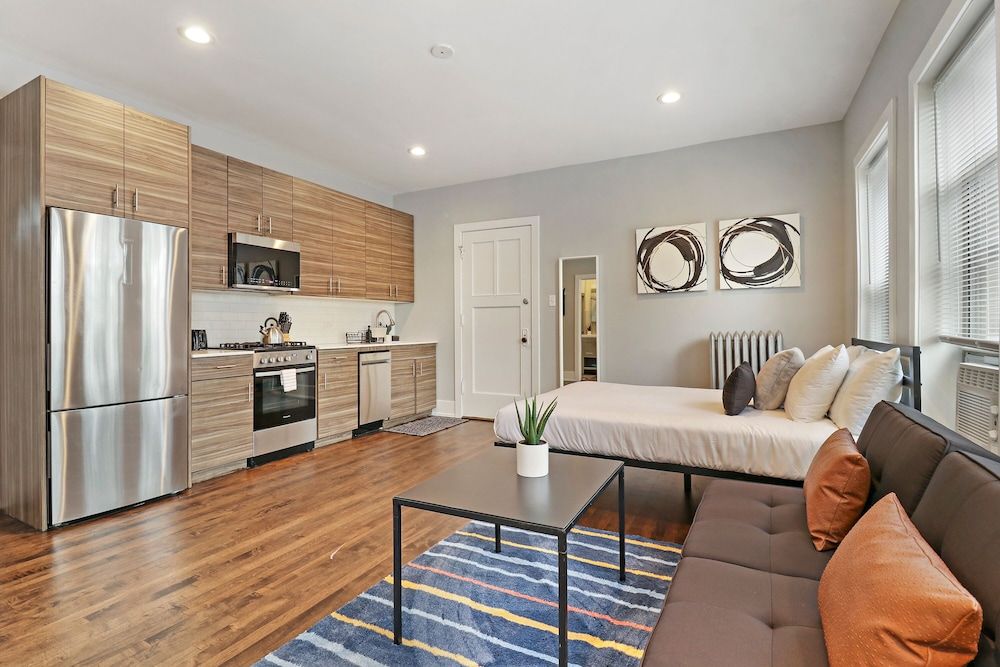undefined Modern Minimalist Studio in Portage Park 8