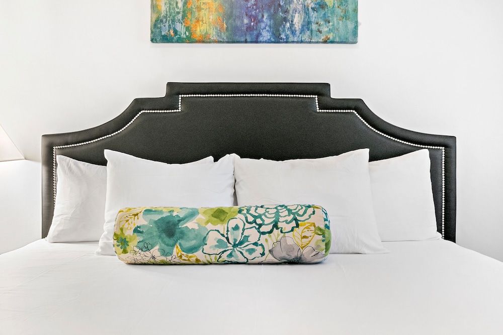 undefined 1BR Apt Safe Popular Spot in Marshfield 6