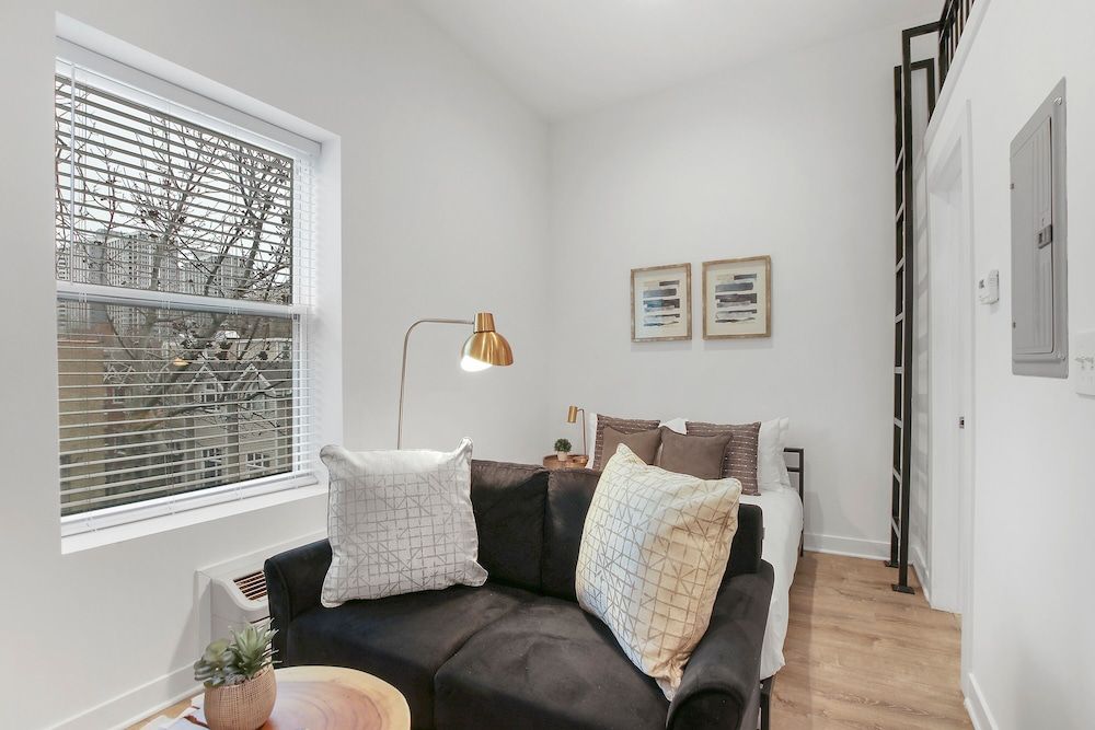 undefined Elite Studio Apt near Shops in Uptown 6