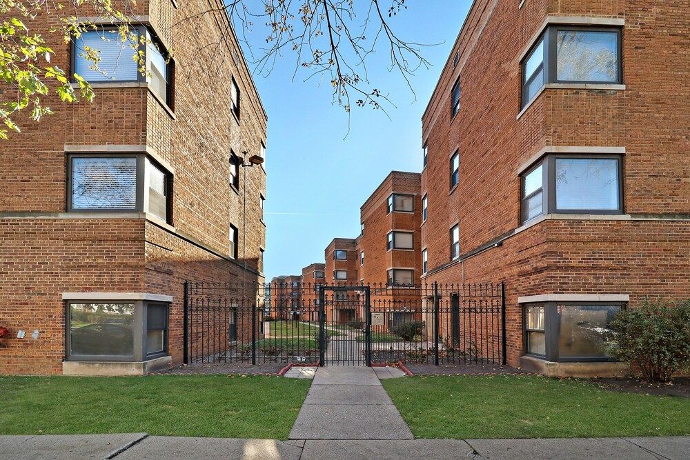 undefined Comfy 2BR Rogers Park Apt in Sheridan 4