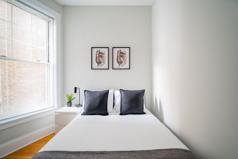 undefined 2BR Apt in Lively Ngbrhood Wrigley Field 3