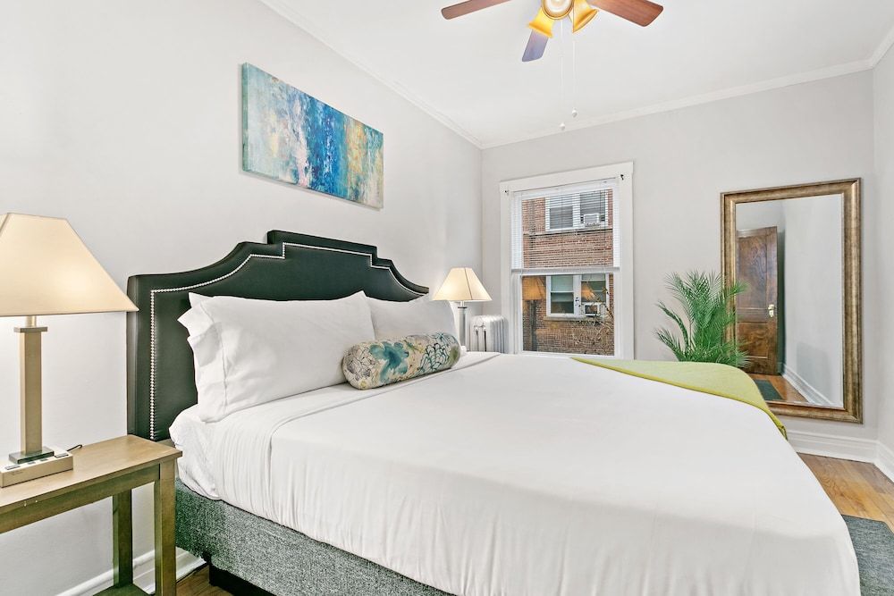 undefined 1BR Explore Town in Loyola Park