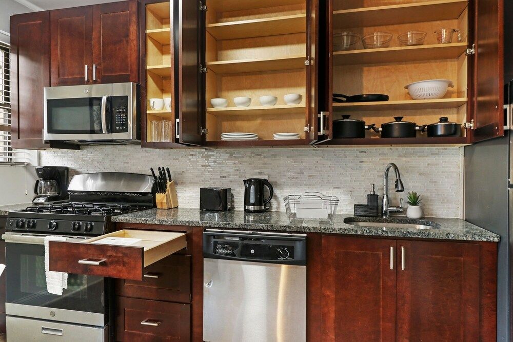 undefined 1BR Delightful Apartment in Ravenswood 6