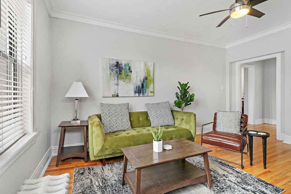 undefined 2BR City Apt Fast Wi-Fi Roscoe LakeView 10