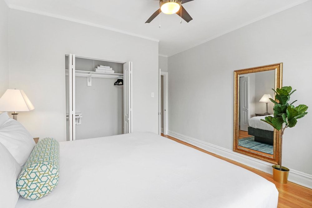 undefined 2BR City Apt Fast Wi-Fi Roscoe LakeView 4