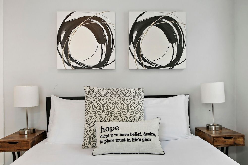 undefined Deluxe 1BR Apt in a Ravenswood 4