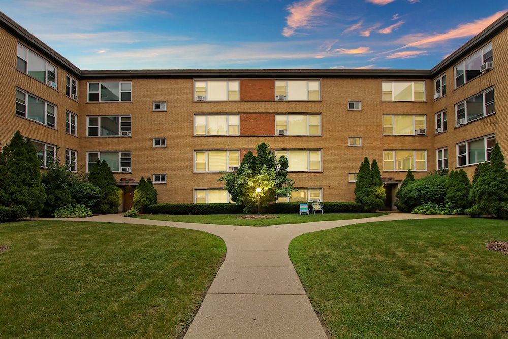 undefined Relaxing 1BR Home near Stores in Bell 3