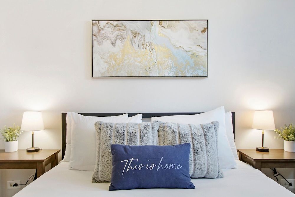 undefined Relaxing 1BR Home near Stores in Bell 6