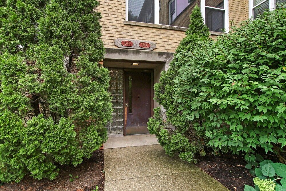 undefined Relaxing 1BR Home near Stores in Bell 2