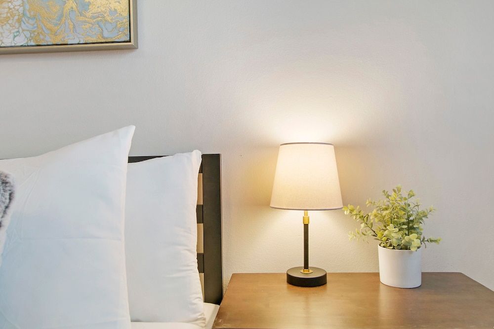 undefined Relaxing 1BR Home near Stores in Bell 4