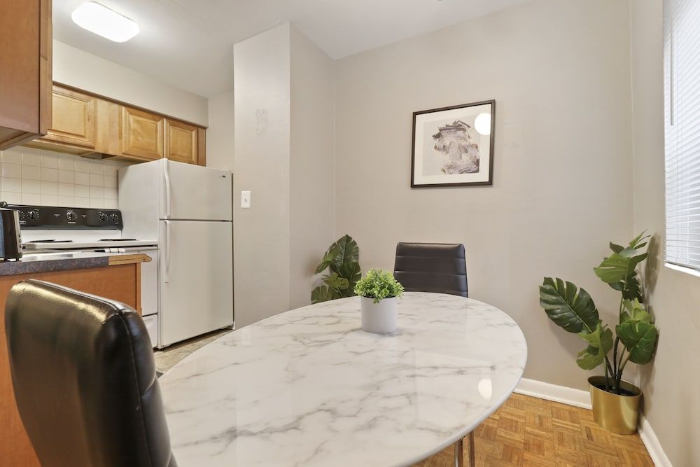 undefined Fully Furnished Studio Apt in Lakeview 7