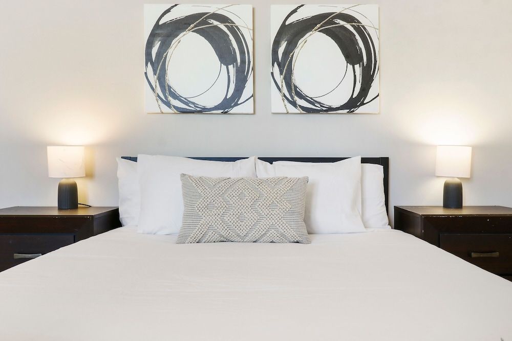 undefined 2BR Modern & Comfy Apt in Rogers Park 9