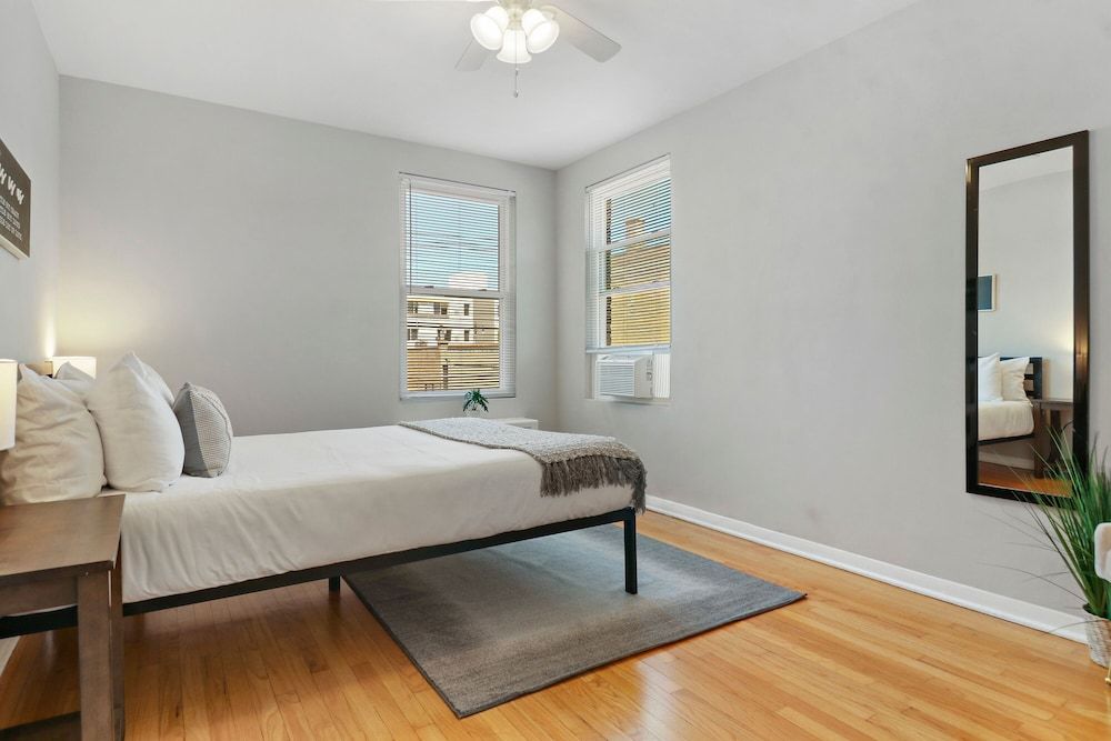 undefined 2BR Modern & Comfy Apt in Rogers Park 6
