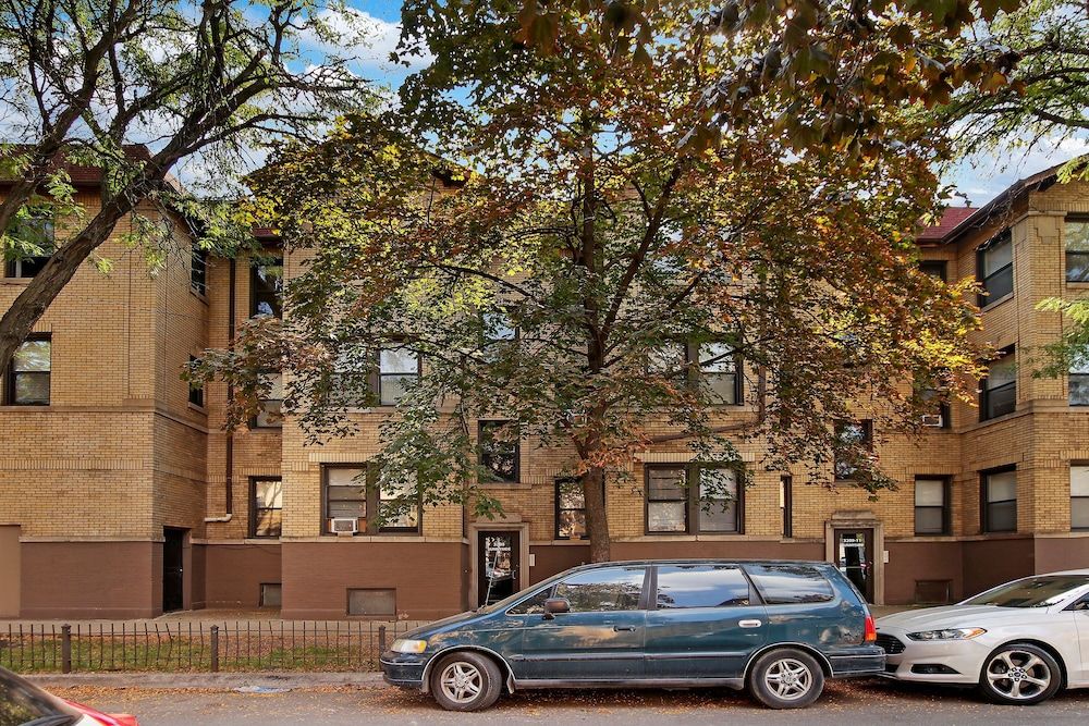 undefined 2BR Comfy & Chic Sunnyside Apt near Shop