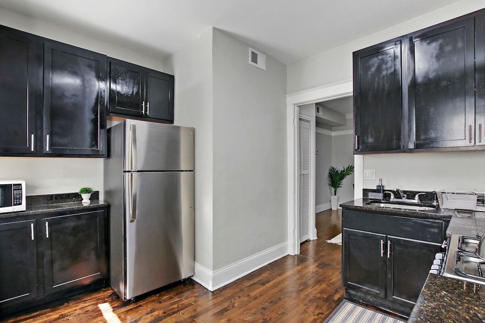 undefined 2BR Comfy & Chic Sunnyside Apt near Shop 9