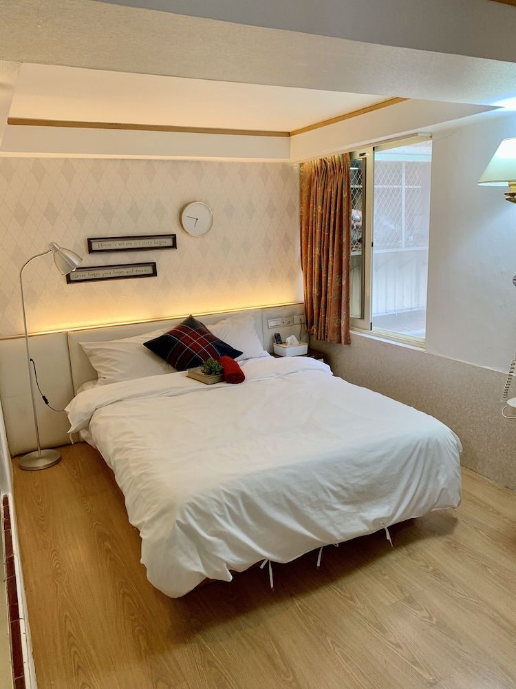 undefined East Fang Di Hotel 5