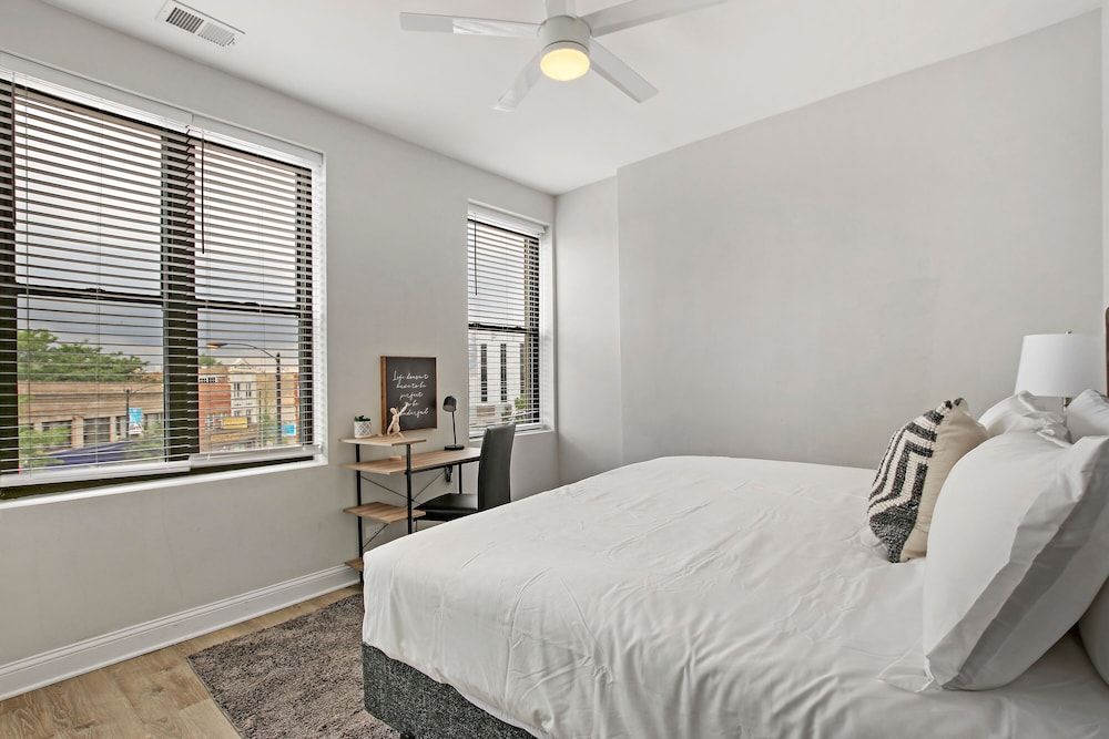 undefined 3BR Apt in Logan Square near Highlights 3