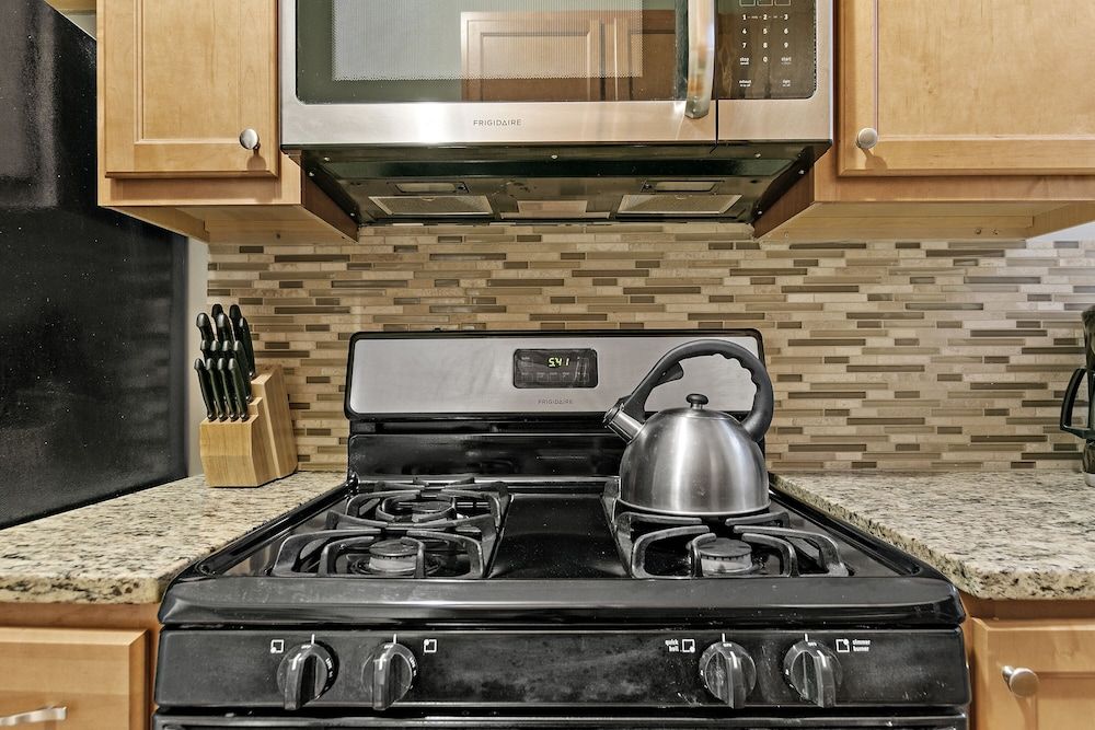 undefined 2BR Furnished Apartment in Boystown 7