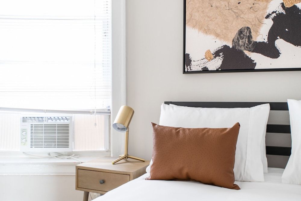 undefined Aesthetic Vibrant 2BR Apt Lincoln Square 7