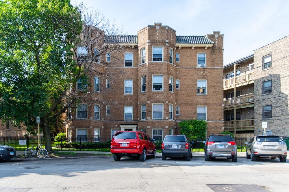 undefined Aesthetic Vibrant 2BR Apt Lincoln Square 3