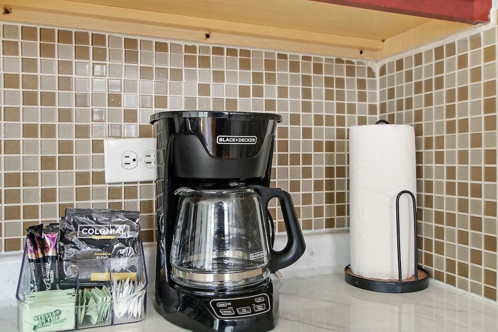 undefined 1BR Vibrant Apt in Old Irving Park 7