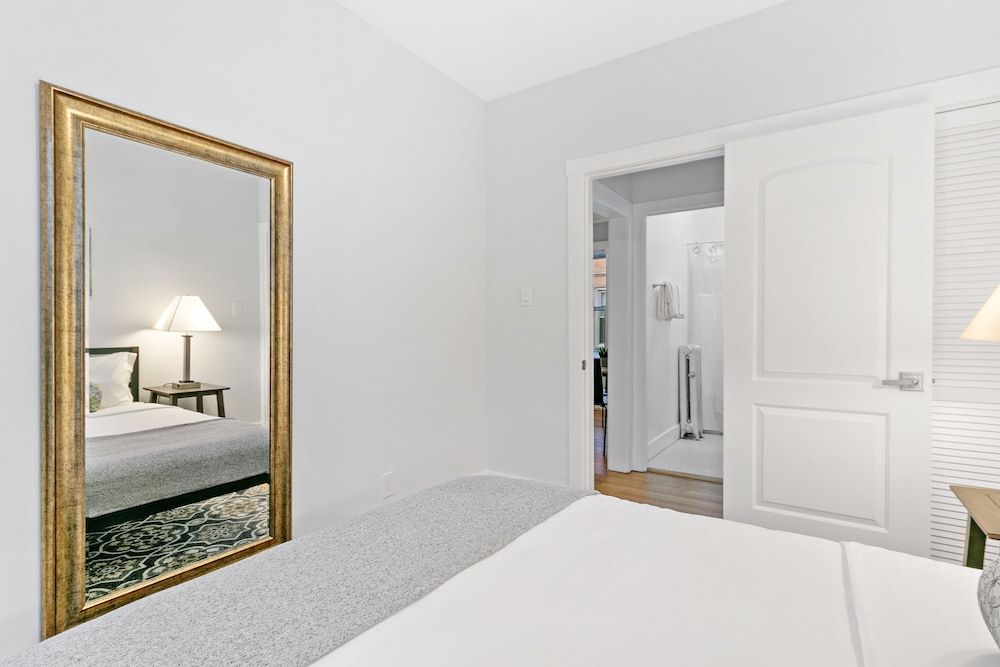 undefined Relax & Retreat 1BR Lincoln Square Apt 5