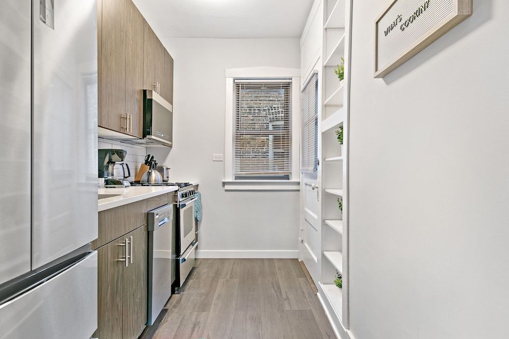 undefined Relax & Retreat 1BR Lincoln Square Apt 7