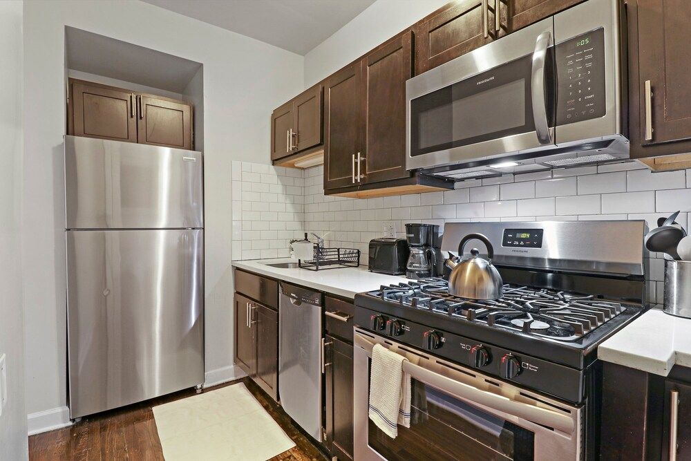 undefined 2BR Warm Lovely Home in Rogers Park 7