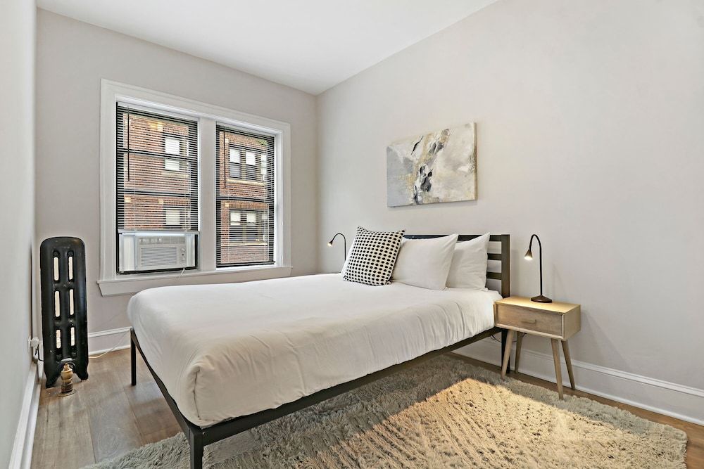 undefined 2BR Warm Lovely Home in Rogers Park 6