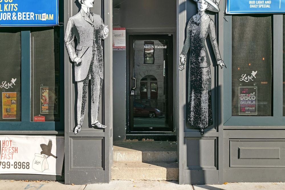 undefined 2BR Designer Apt in Festive Boystown 2