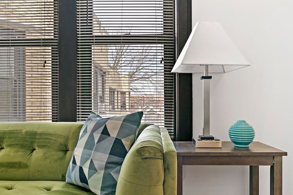 undefined Home w 1BR Kitchen&Wi-Fi near Larchmont 9