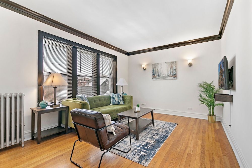 undefined Home w 1BR Kitchen&Wi-Fi near Larchmont 10