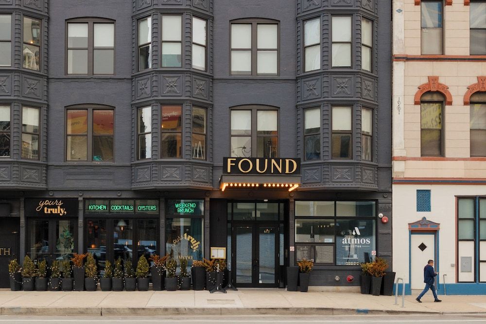 undefined Found Chicago powered by Sonder 8