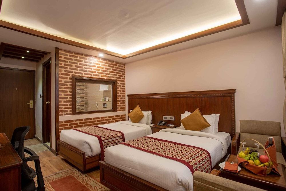 Hotel Manang Deluxe Double Room 4