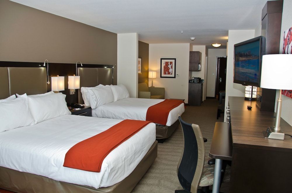 undefined Holiday Inn Express & Suites Columbus - Easton Area by IHG 6