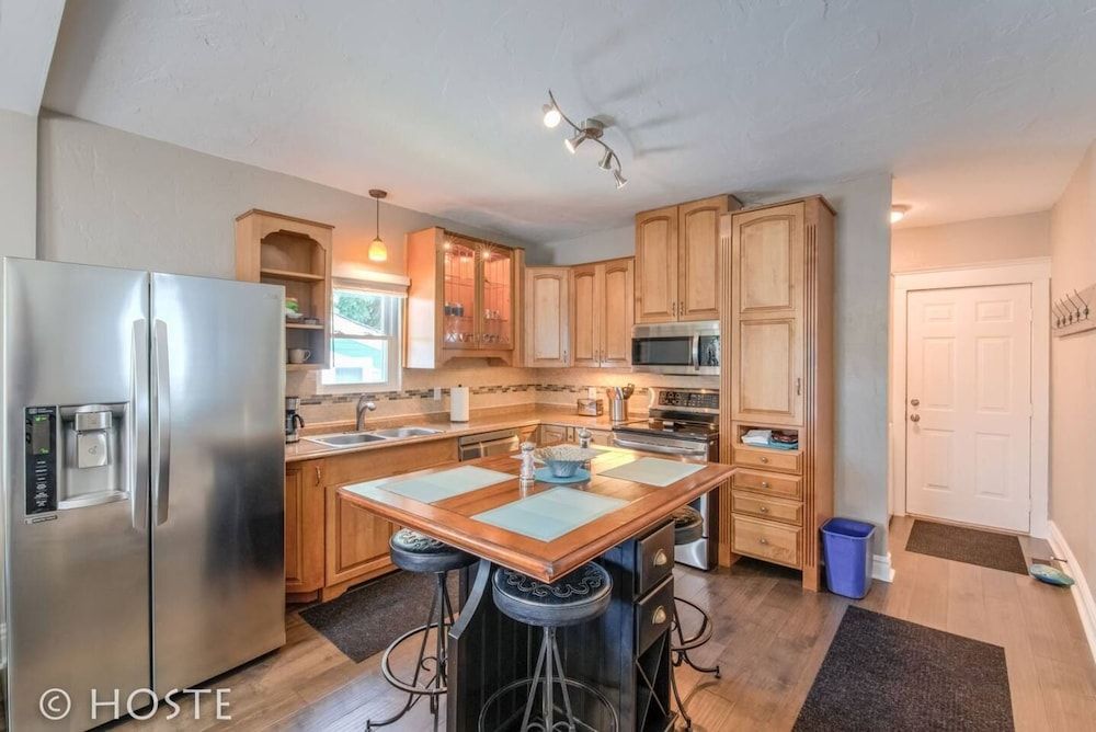 House (2 Bedrooms)