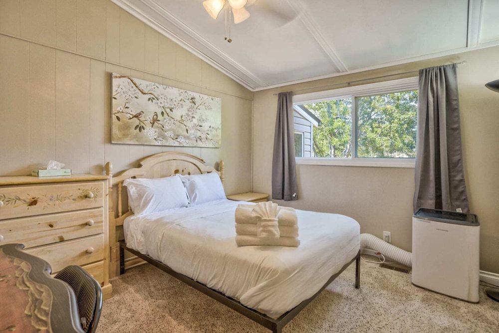 House (4 Bedrooms)