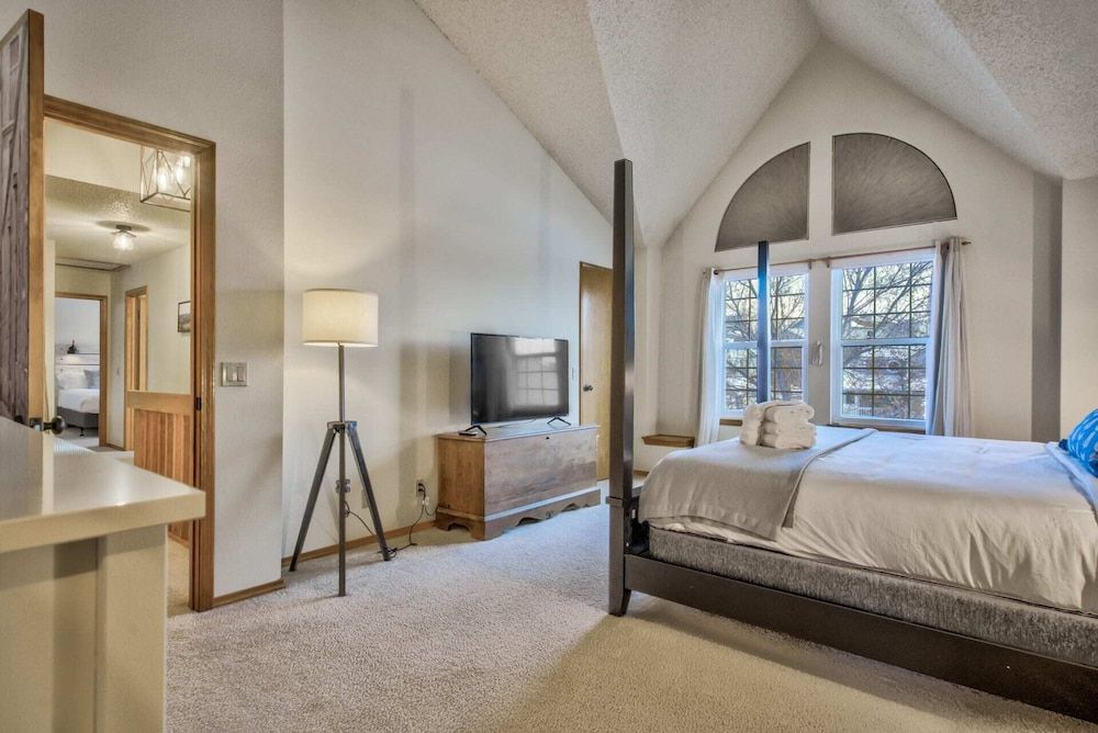 Apartment (4 Bedrooms)