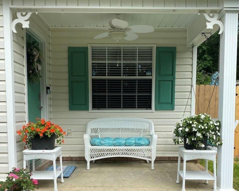 Cozy Dream Cottage