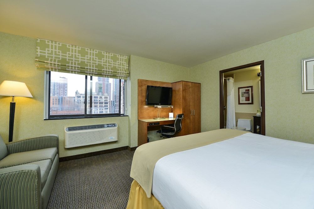 Holiday Inn Express New York - Manhattan West Side by IHG