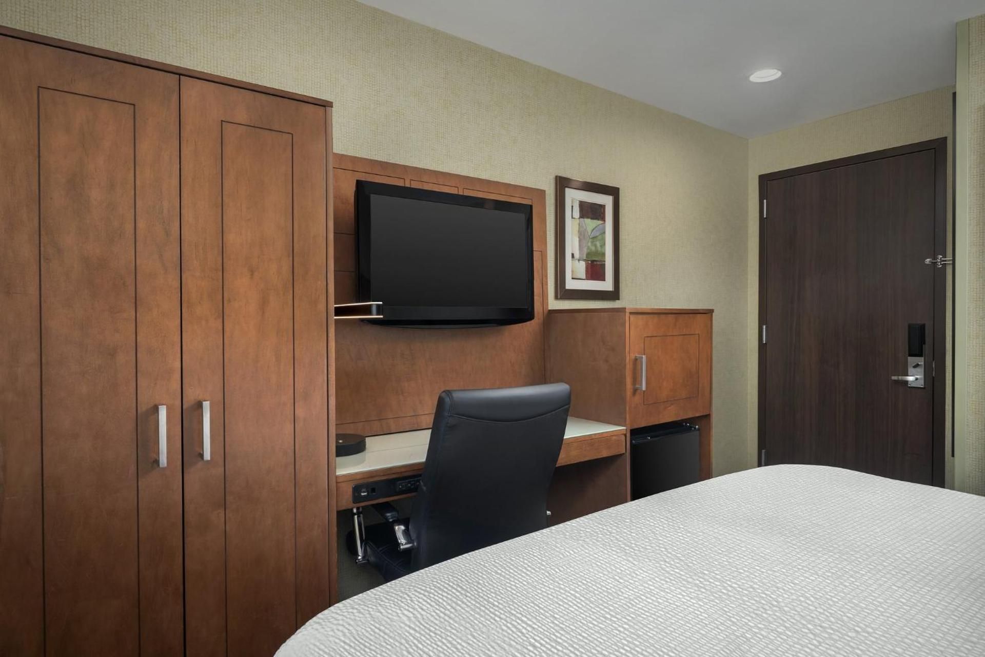 undefined Holiday Inn Express New York - Manhattan West Side by IHG 10