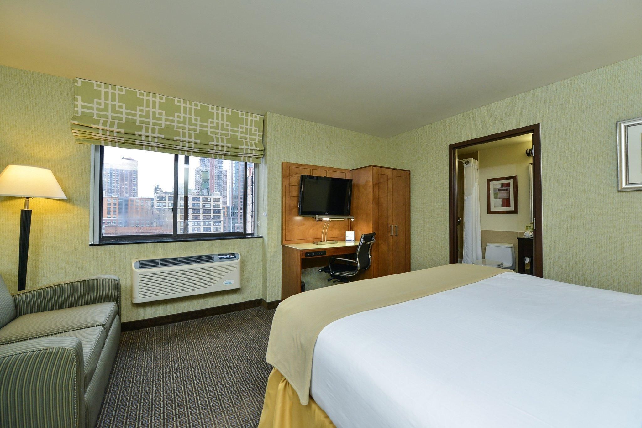 undefined Holiday Inn Express New York - Manhattan West Side by IHG 5