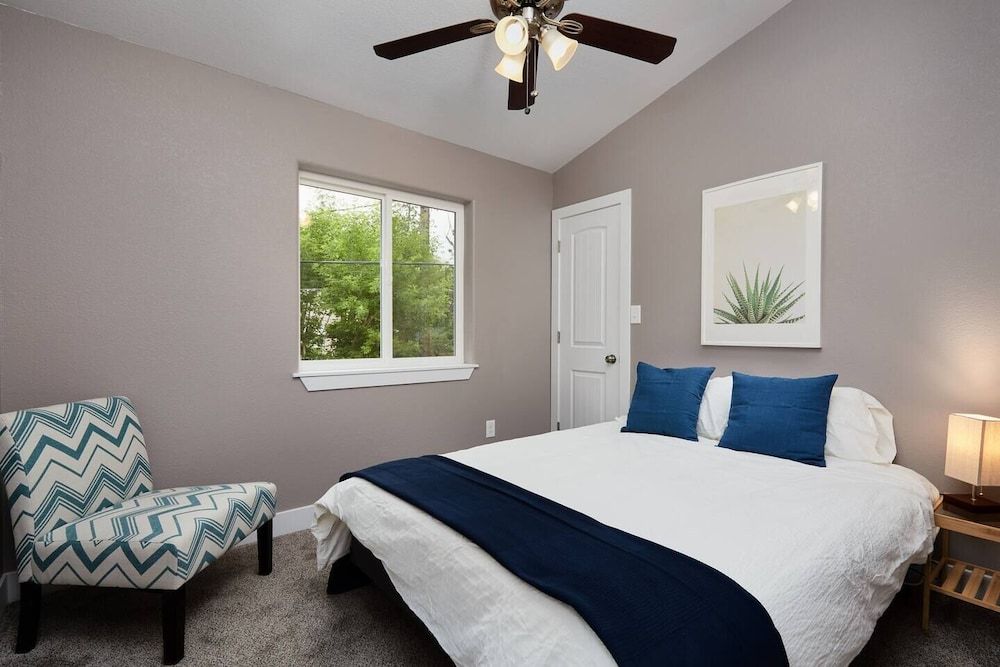 Apartment (2 Bedrooms)