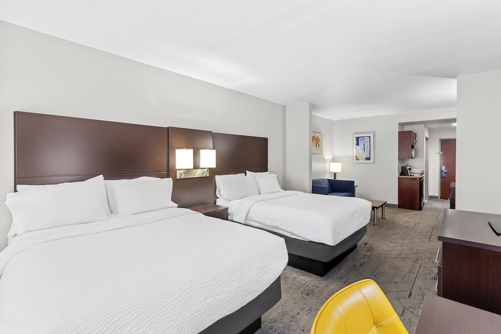 Suite, 2 Queen Beds