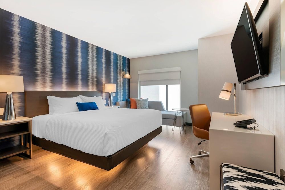 undefined Cambria Hotel Detroit Downtown 10