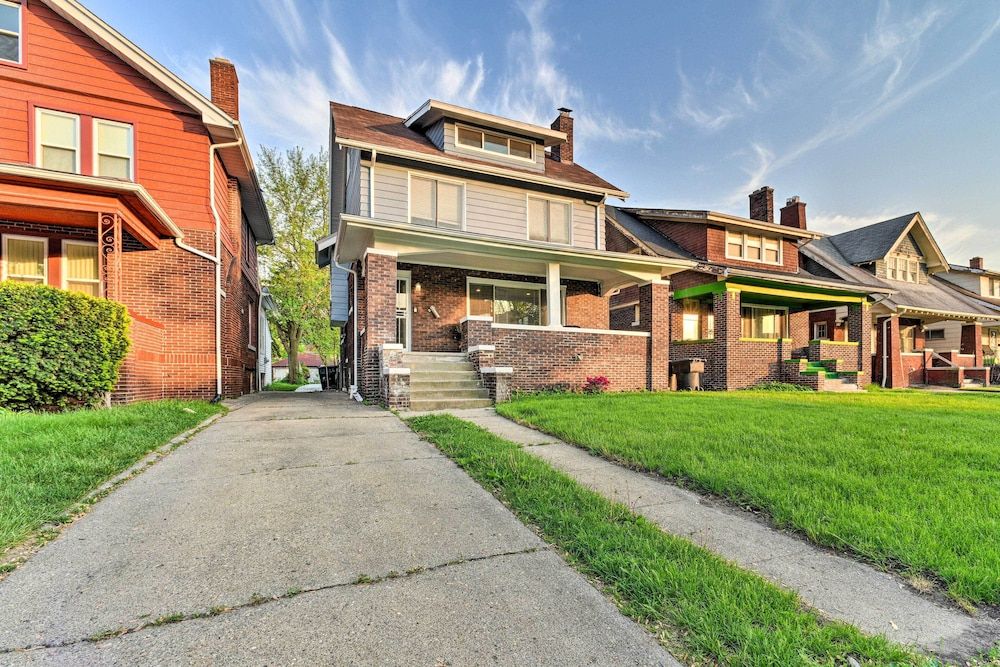 undefined Elegant Detroit Home w/ Yard ~ 5 Mi to Dtwn! 2