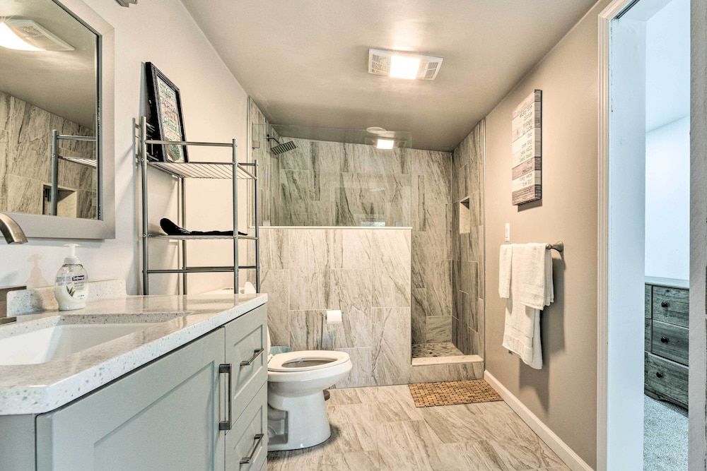 undefined Elegant Detroit Home w/ Yard ~ 5 Mi to Dtwn! 9