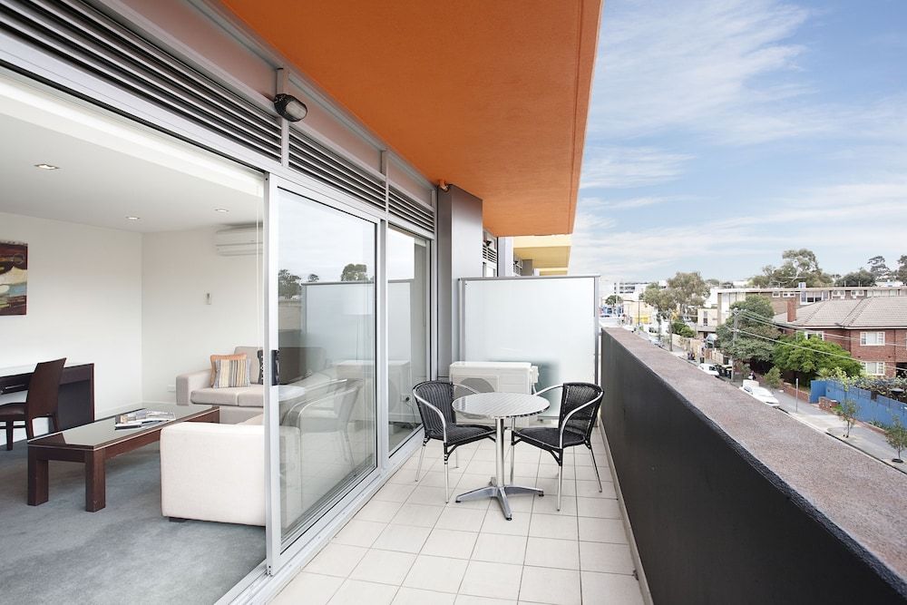 St Kilda Central Apartment Hotel One Bedroom Apartment 3